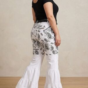 Chico's Black and White Paisley Pants